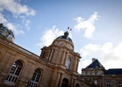 Débat au Sénat sur l'avenir de l'institut Français